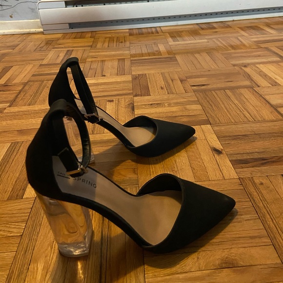 Exactly what you need to wear tonight - Picture 3 of 4